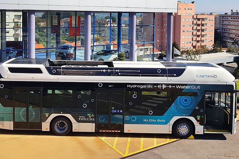 Toyota vertieft engagement bei der Entwicklung von Brennstoffzellenbussen