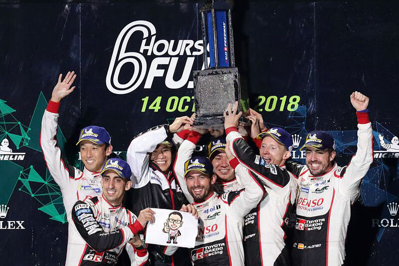 Toyota GAZOO Racing feiert Doppelsieg zu Hause.